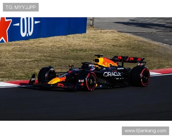 F1赛季最新动态：红牛车队续约维斯塔潘 迈凯伦迎接挑战