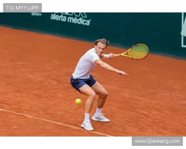 世界网球赛事迎来新篇章 多位顶级球员为冠军激战四月 世界网球赛事迎来新篇章 多位顶级球员为冠军激战四月