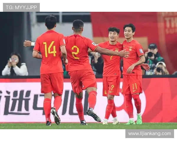 中国男足大胜新加坡晋级世界杯预选赛,主帅表态目标小组第一 中国男足大胜新加坡晋级世界杯预选赛,主帅表态目标小组第一